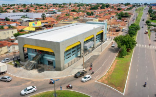  Local tem 30 boxes comerciais e praça de alimentação com restaurantes