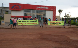 Moradores cobram melhorias na infraestrutura do loteamento.