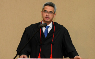 O promotor de Justiça Luciano Cesar Casaroti, tomou posse como Procurador-Geral de Justiça do MPTO.
