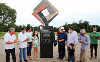 Dimas cita conquistas em inauguração de complexo poliesportivo