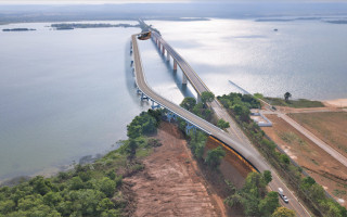 Ponte de Porto Nacional sobre o Rio Tocantins 