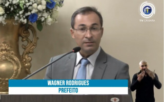 Prefeito Wagner Rodrigues durante discurso de posse. 