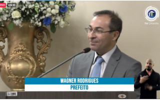 Prefeito Wagner Rodrigues durante discurso de posse. 