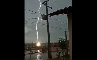 Raio caiu no Residencial Primavera Norte, em Araguaína.
