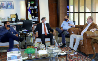 Mauro Carlesse recebeu a visita institucional do deputado federal Arthur Lira