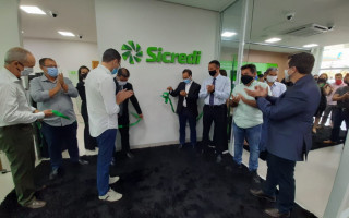Solenidade de inauguração da Agência do Sicredi, na Av. Filadélfia em Araguaína. 