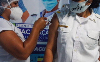 Policiais Militares e demais profissionais que atuam na Fundação Pró-Tocantins recebem vacina contra Covid-19.
