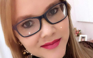 Ana Paula dos Santos, de 37 anos, morreu por complicações da covid-19.