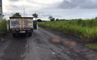 Vítima estava sem documentos, abandonada no meio da rua de loteamento. 