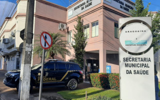 Agentes federais cumpriram mandados de busca e apreensão na Secretaria Municipal de Saúde