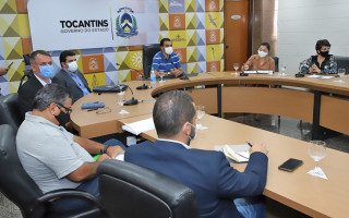 Vice-governador reúne secretários de várias pastas para discutir a elaboração de projetos.