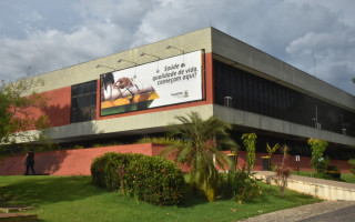 A SES está com vagas abertas para contratação de 34 médicos.