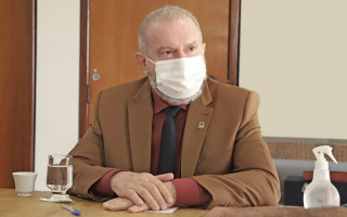 Governador Mauro Carlesse lamenta morte de 3 mil tocantinenses pela covid. 