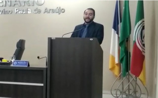Vereador Ygor Cortez usou a Tribuna da Câmara para repudiar declarações proferidas pelo deputado José Roberto (PT).