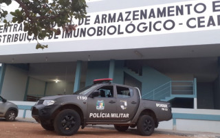 Segurança feita no local é importante pois já há registros, em outros estados, de casos de roubo de vacinas.