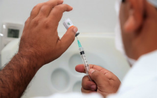 Diante da inconsistência nas informações das declarações, as unidades básicas de saúde foram orientadas a não fazer a aplicação da vacina.