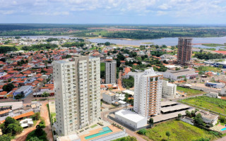 As guias para pagamento da taxa de lixo e alvará de funcionamento podem ser emitidas via internet, no site da Prefeitura.