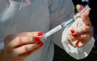 Imunizantes liberados pelo MS são Pfizer e AstraZene