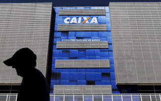Caixa começou a pagar hoje a 1ª parcela do auxílio para beneficiários do Bolsa Família.