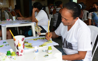 Há vagas para os cursos de Bonecos de Feltro, Pintura em Tecido,