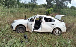 O veículo parou fora da pista após capotar na TO-080, já nas proximidades de Paraíso do TO.