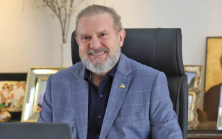 Defesa do governador afastado Mauro Carlesse entra com mandado de segurança para suspender o processo de impeachment. 