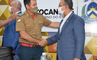 Antonio Andrade e o Comandante do Corpo de Bombeiros do TO.