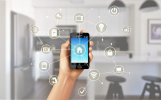 Conectar o mundo físico ao tecnológico - o offline ao online - para facilitar o nosso dia a dia é o objetivo da Internet das Coisas