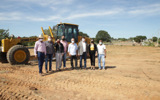 Terreno tem área de 15.000m² e fica no Setor Industrial.