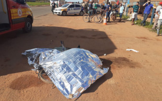 Ciclista morreu após ser atropelada.