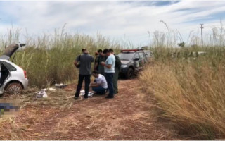 Suspeito morreu após ser baleado durante confronto com a polícia.