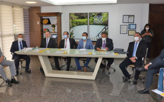 Em reunião, Carlesse destacou o potencial do Estado e o desejo de atrair investidores internacionais.