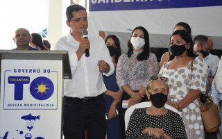 O deputado Jorge Frederico (MDB), acompanhado de sua família, esteve presente na solenidade.