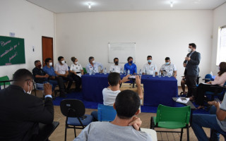 Prefeito Dr. Kassarin recebeu a equipe da UNIRG para debater a implantação de um polo em Colinas do TO.
