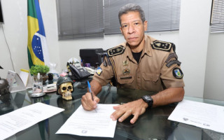 O coronel Júlio Manoel da Silva Neto, comandante-Geral da PMTO, assinou a Ordem de Serviço na última segunda-feira, 17.