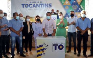 Vice-governador do Estado do TO, Wanderlei Barbosa, assinou documento na tarde desta quinta-feira, 20.