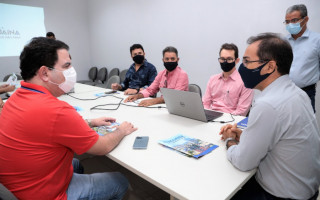 A visita contou com a presença também de secretários municipais e do presidente da associação comercial de Balsas