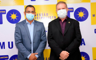 Carlesse e Terciliano Gomes se reuniram na Sala Municipalista.