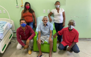 Manoel Martins da Silva e os familiares.