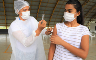 Primeira etapa da vacinação contra a covid para profissionais da educação inicia nesta quinta-feira, 3.