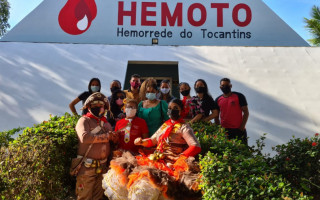 Os quadrilheiros foram caracterizados para a doação de sangue.