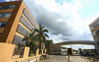 A Anvisa autorizou o uso da vacina da Pfizer para crianças com 12 anos de idade ou mais.