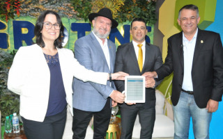  Carlesse relembrou que não era permitido produzir tilápia no Tocantins e lutou por essa cadeia produtiva quando era deputado. 