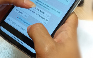 Golpista conseguiu fazer uma vítima via mensagem de aplicativo.