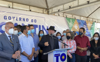 Governador Mauro Carlesse durante evento em Gurupi. 