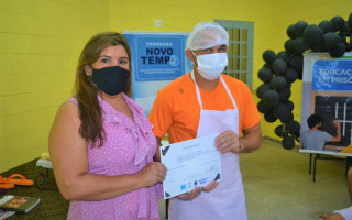 A professora do curso chamou atenção para a curiosidade e interesse dos alunos.