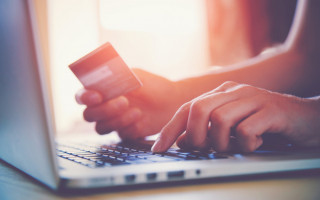 Concessionária oferece aos clientes duas novas opções de pagamento da fatura utilizando o cartão de crédito.