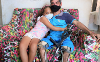 Márcio Joaquim Rodrigues, de 42 anos, contraiu poliomielite ainda na infância.