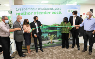 Prefeito Wagner Rodrigues durante inauguração do Sicred em Araguaína 