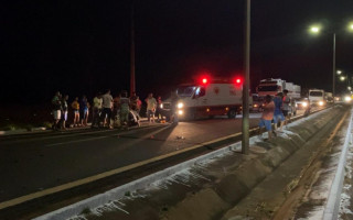 Acidente envolveu duas motos. 